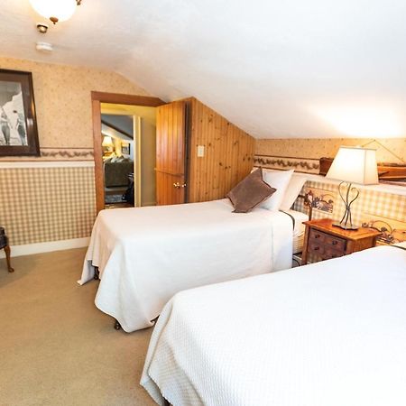 Waybury Inn East Middlebury エクステリア 写真