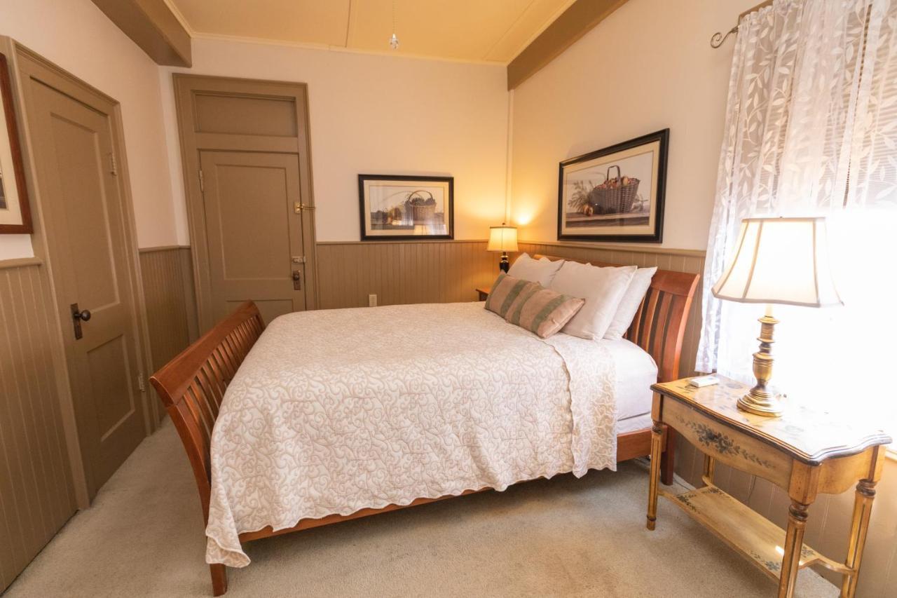 Waybury Inn East Middlebury エクステリア 写真