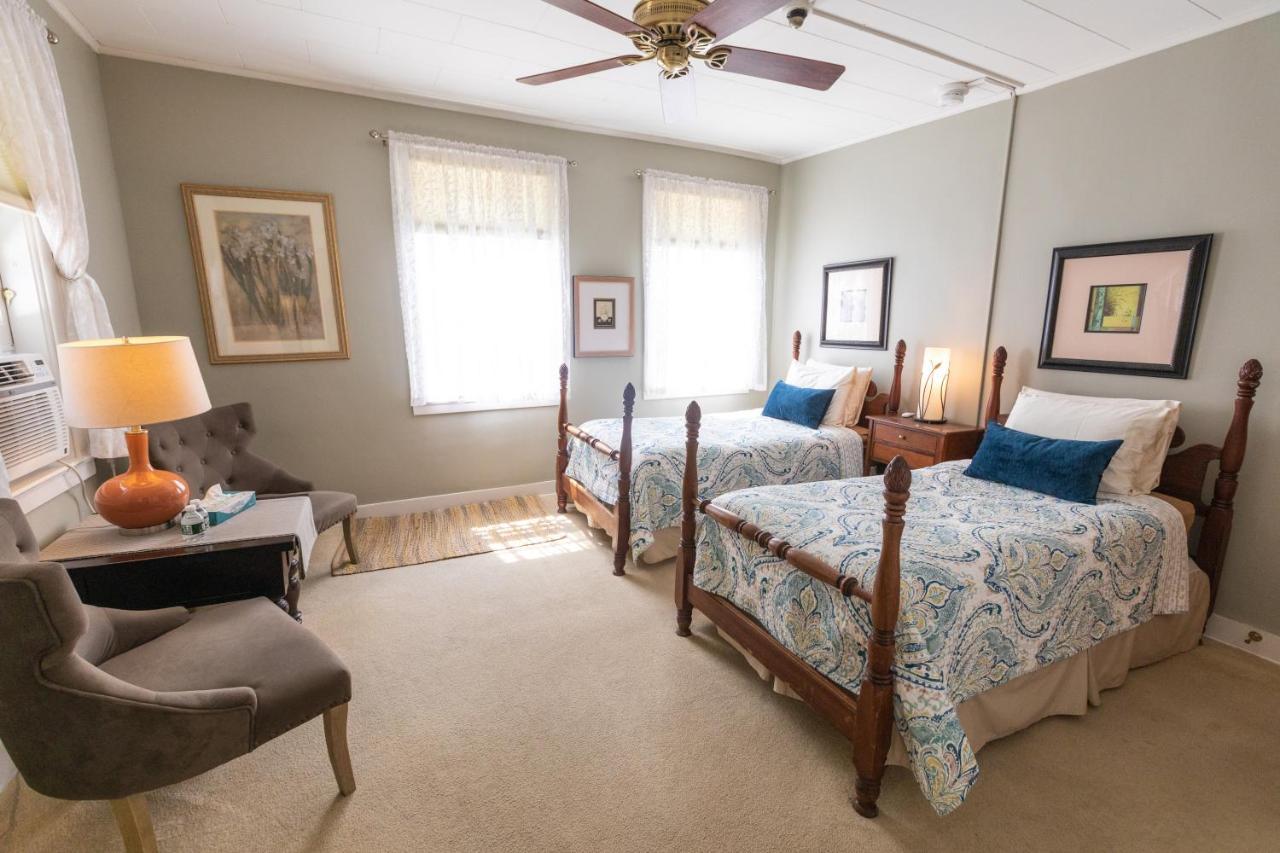 Waybury Inn East Middlebury エクステリア 写真
