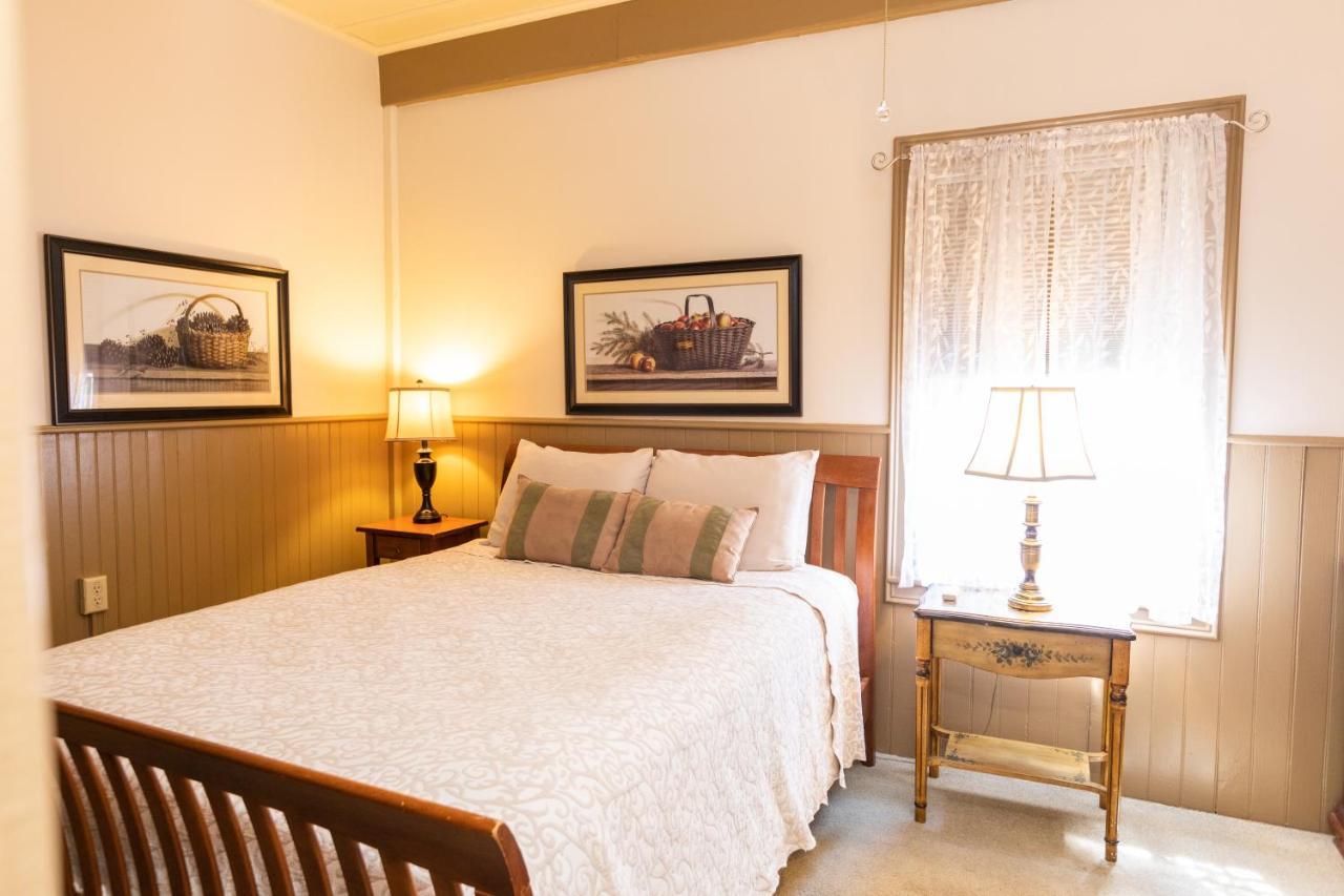 Waybury Inn East Middlebury エクステリア 写真