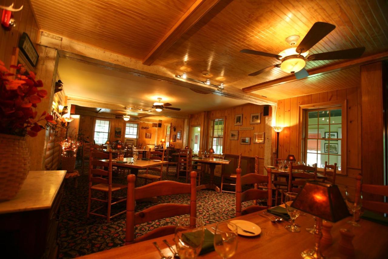 Waybury Inn East Middlebury エクステリア 写真